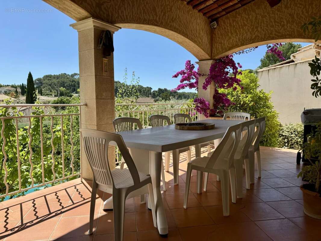 Maison à LE CASTELLET