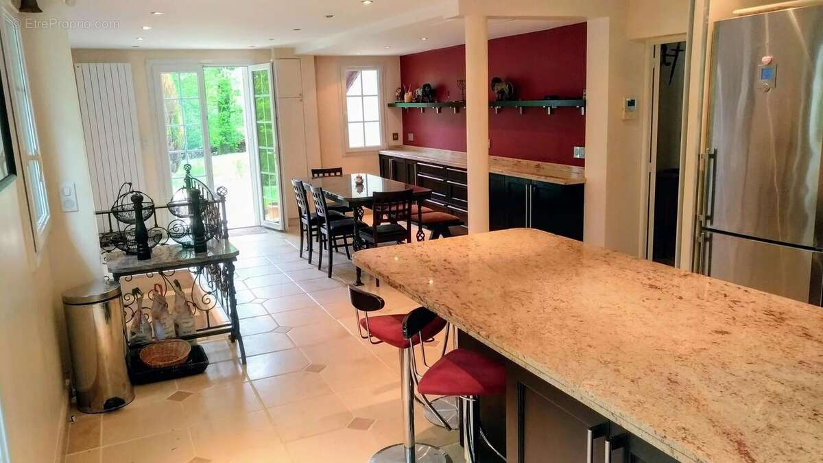Maison à LES LOGES-EN-JOSAS