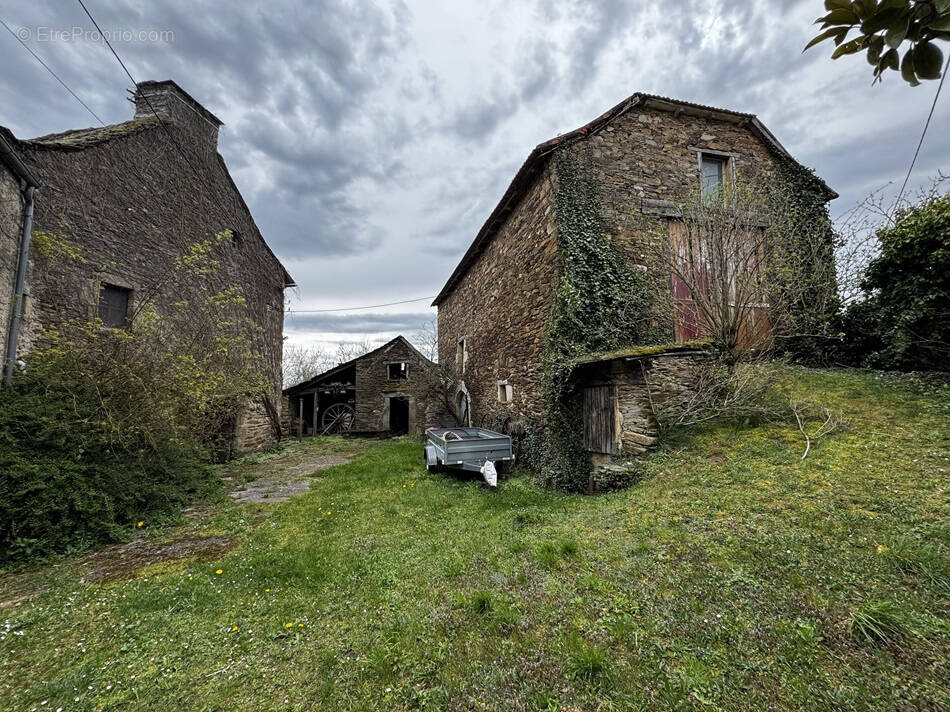 Maison à SAINTE-JULIETTE-SUR-VIAUR
