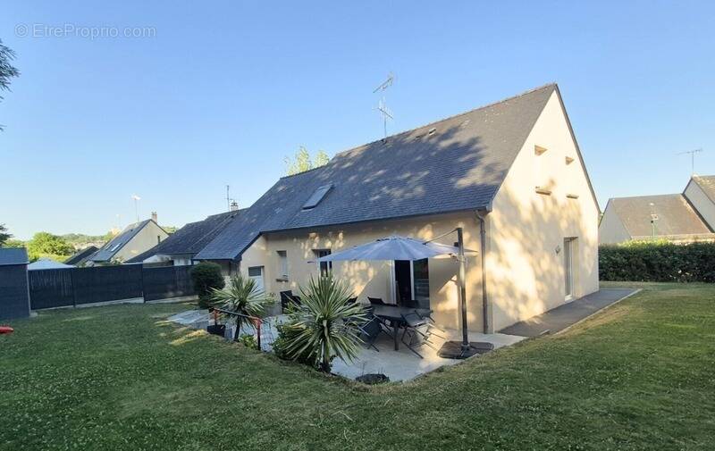 Maison à SAINT-JEAN-SUR-MAYENNE