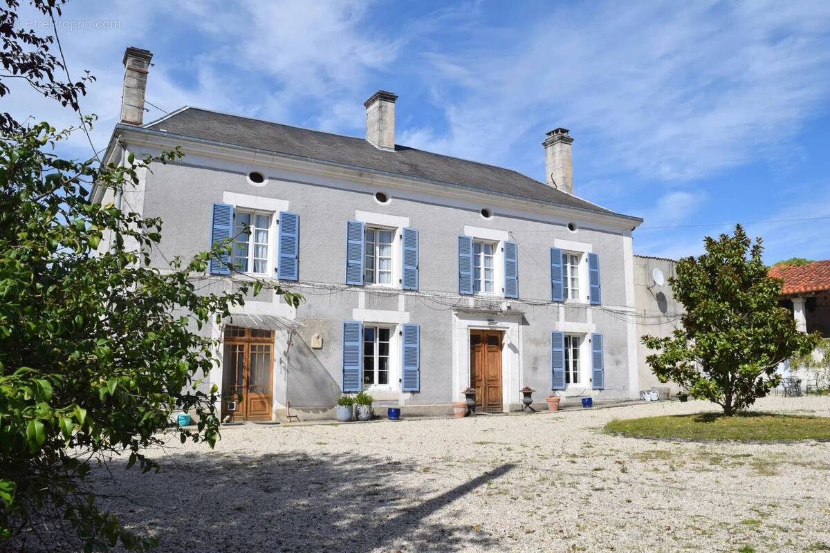 Maison à VERTEILLAC