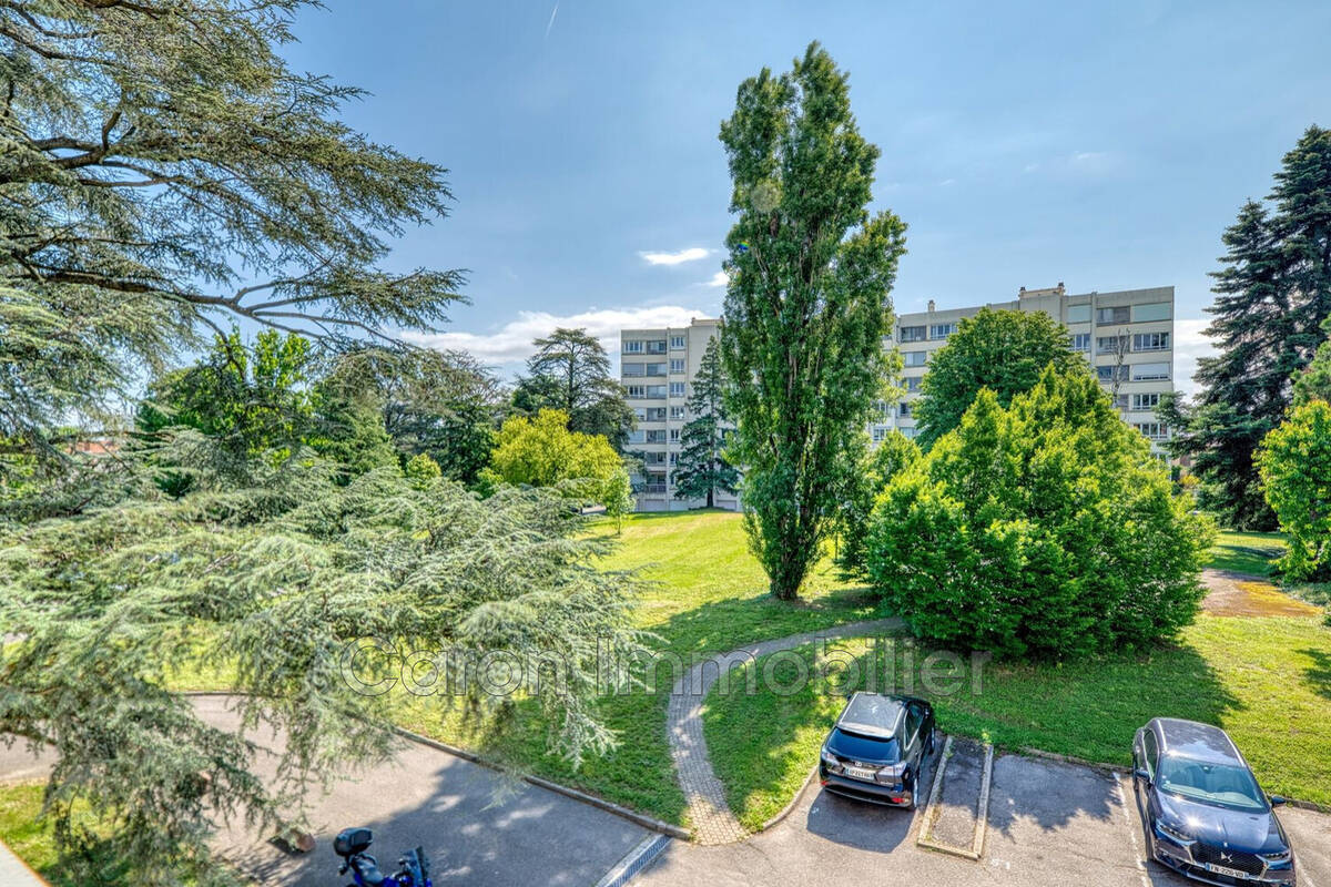 Appartement à SAINTE-FOY-LES-LYON