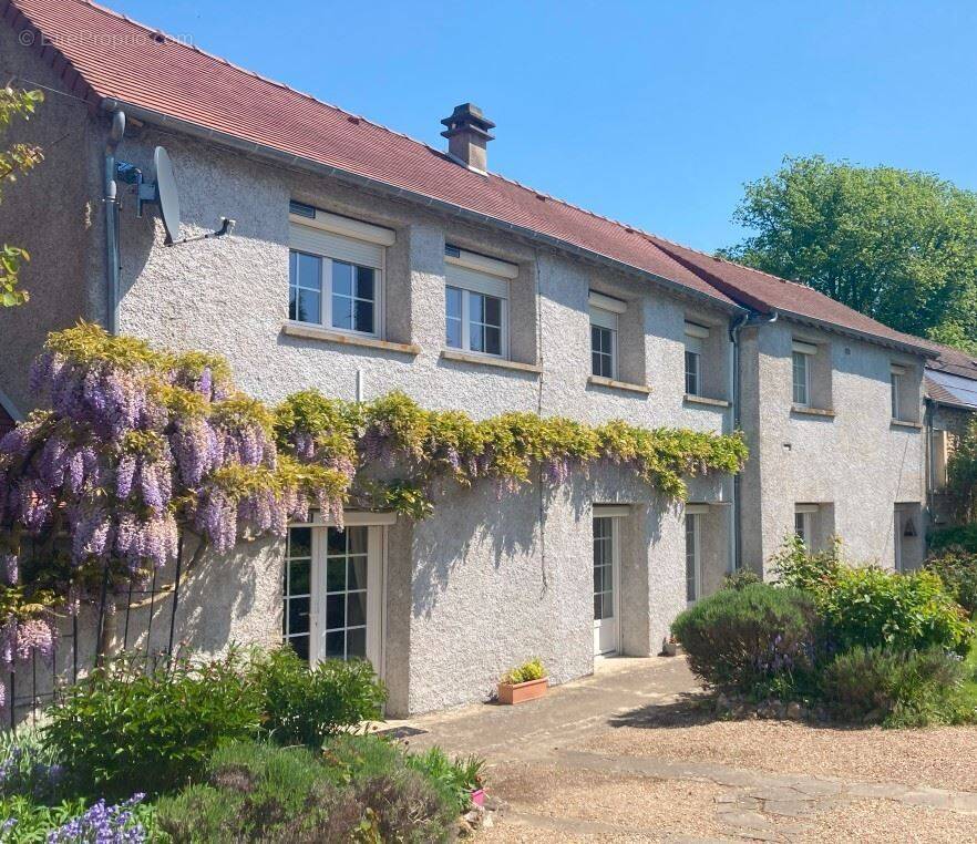 Maison à LA VILLENEUVE-EN-CHEVRIE