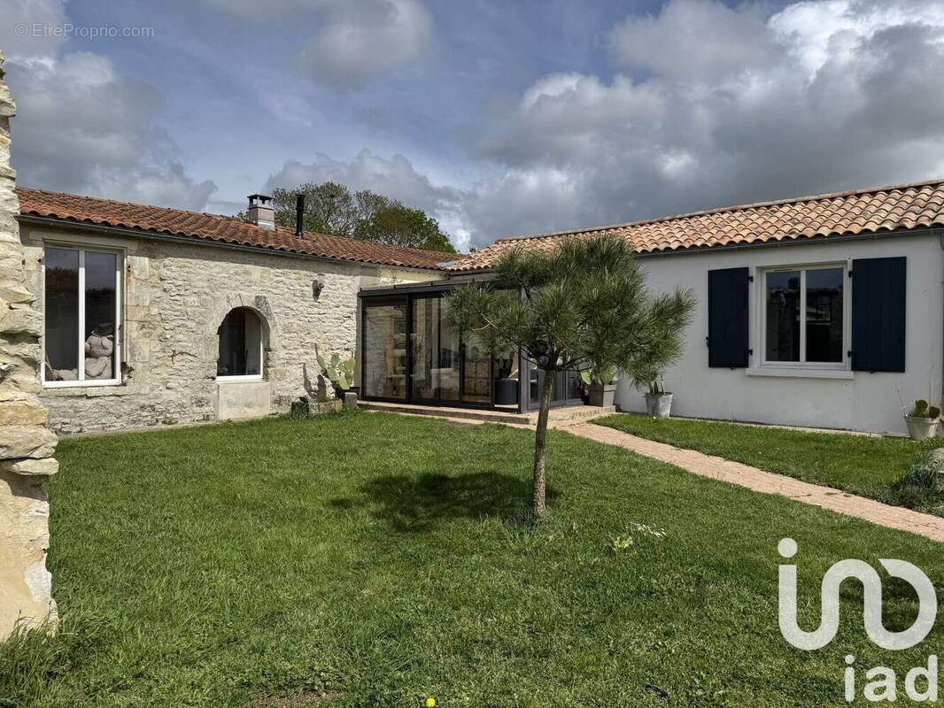 Photo 1 - Maison à SAINT-XANDRE