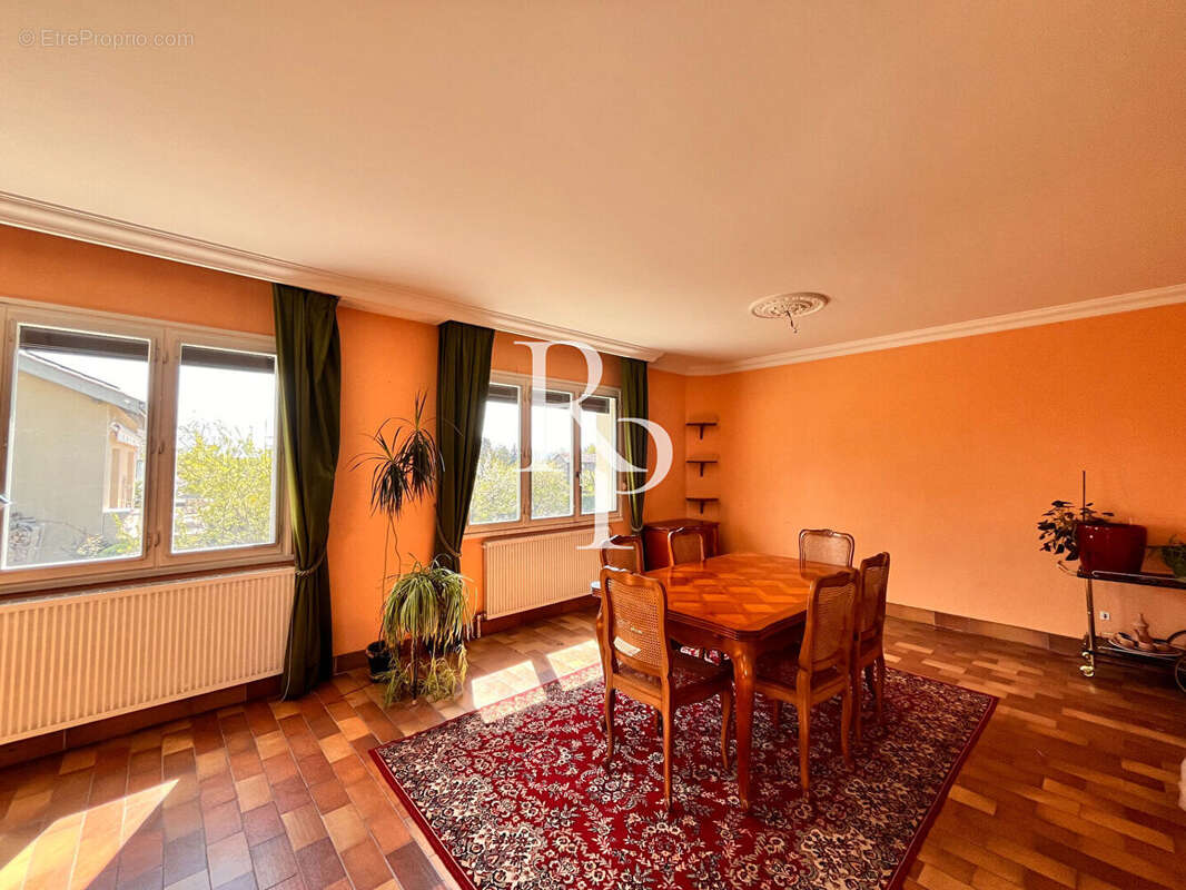 Maison à CRAPONNE