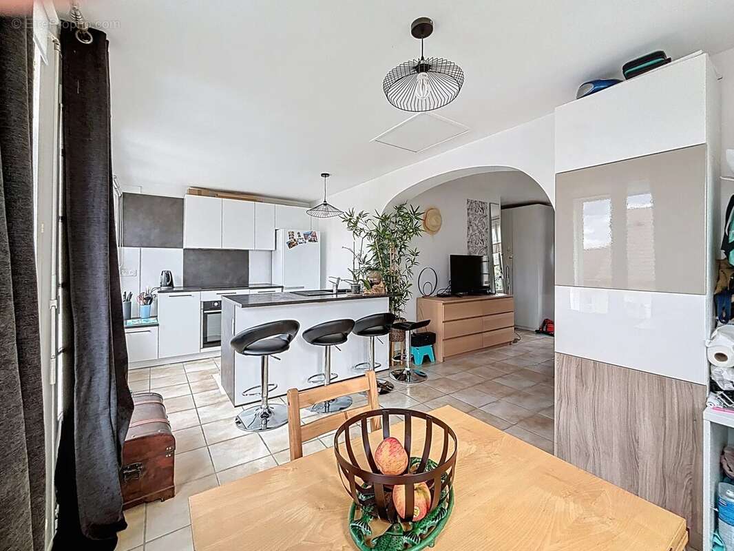 Appartement à SAINT-REMY-L&#039;HONORE