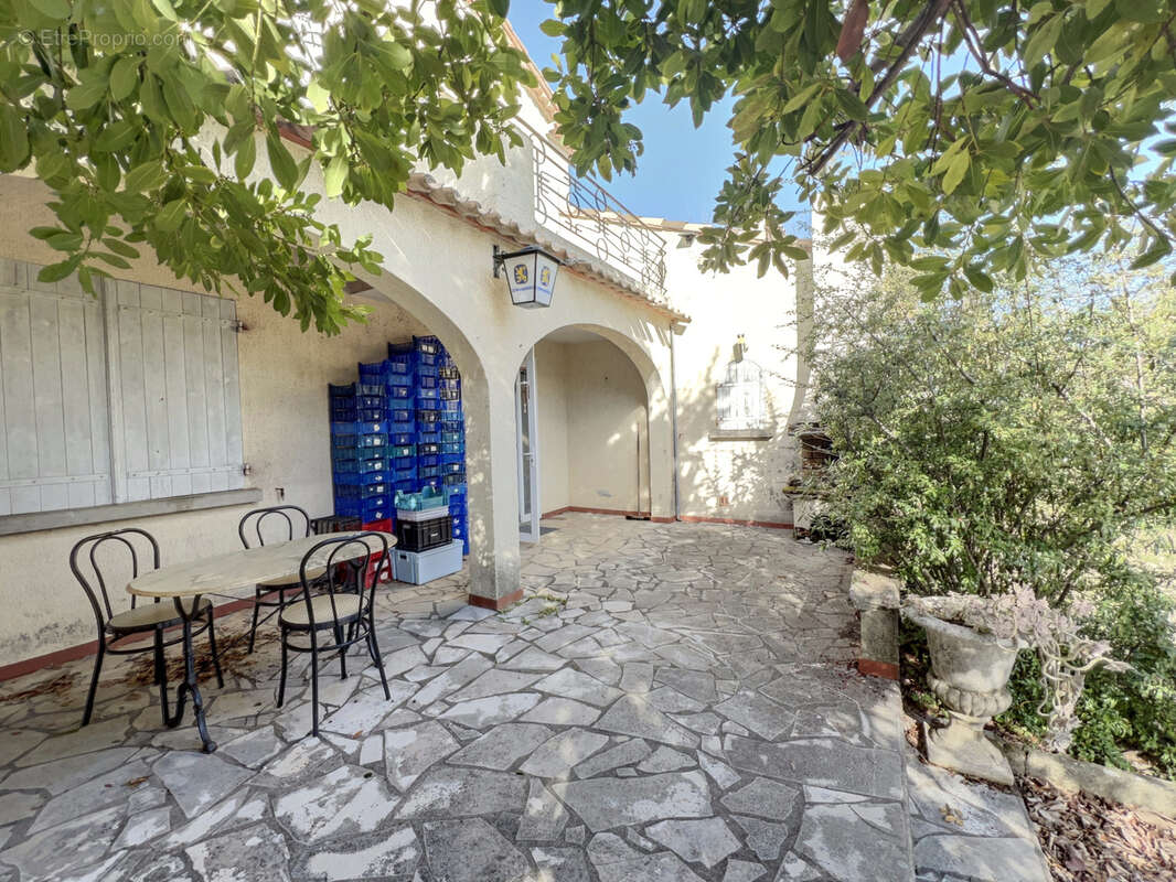 Maison à QUISSAC