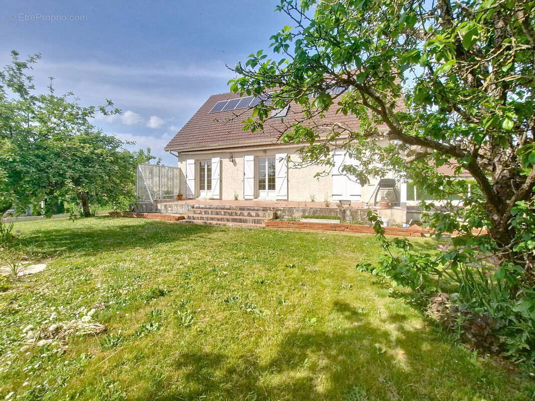 Maison à ETREPAGNY