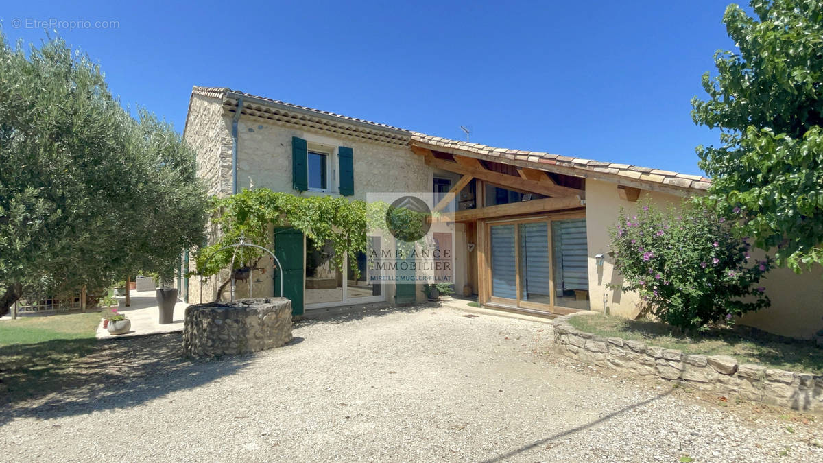 Maison à ETOILE-SUR-RHONE
