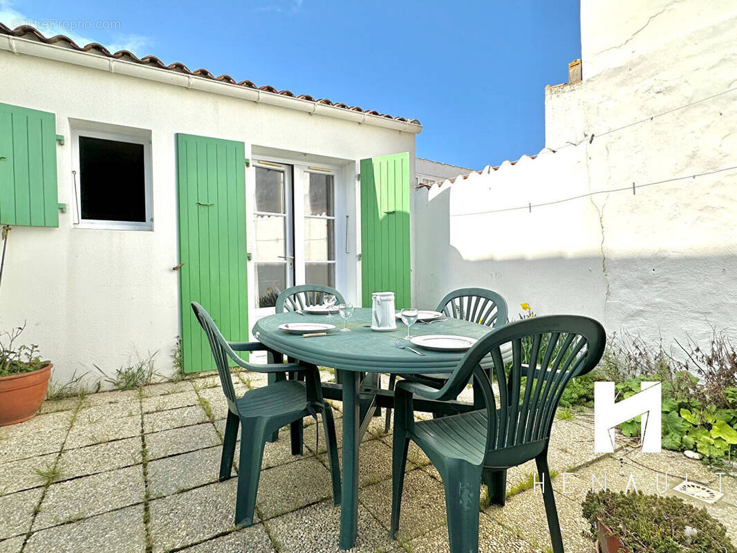 Maison à SAINT-CLEMENT-DES-BALEINES