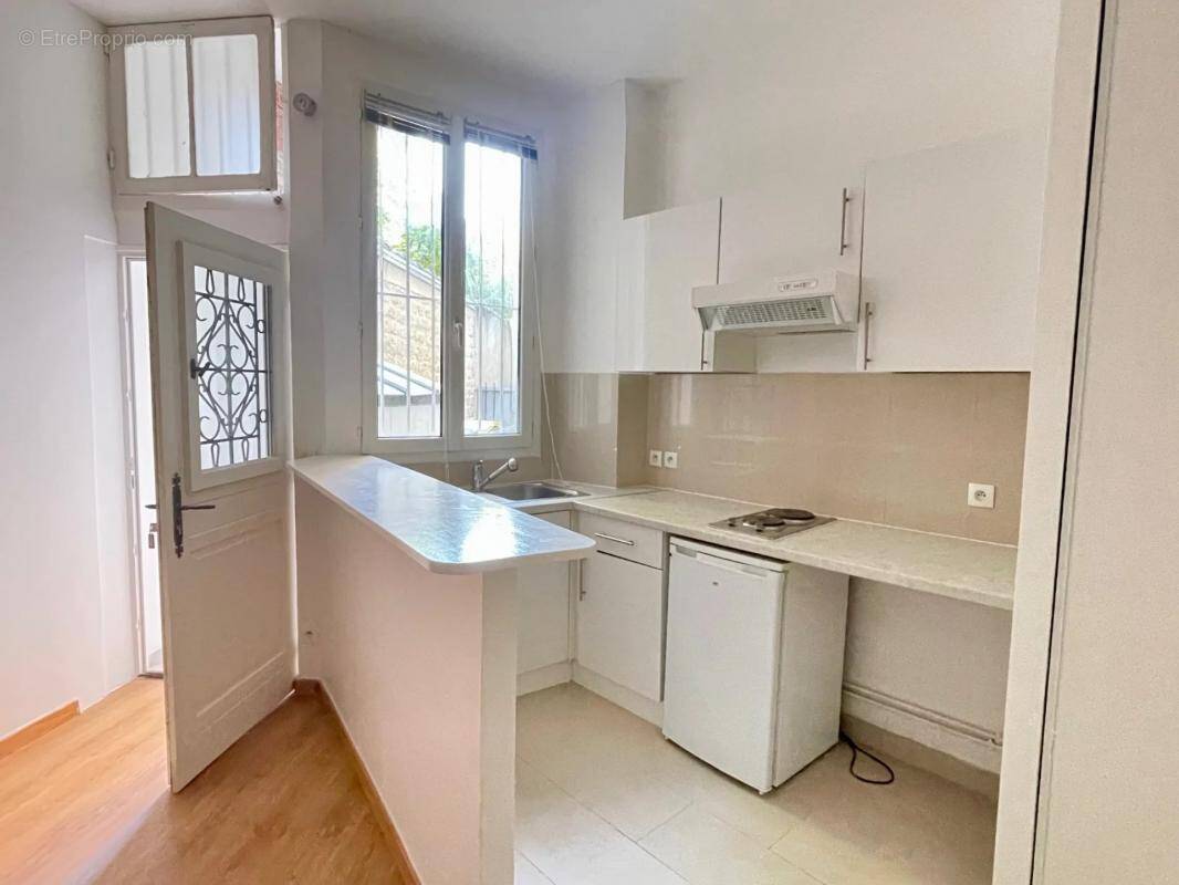 Appartement à PARIS-14E