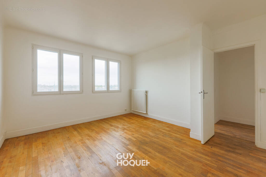 Appartement à SAINT-MAUR-DES-FOSSES