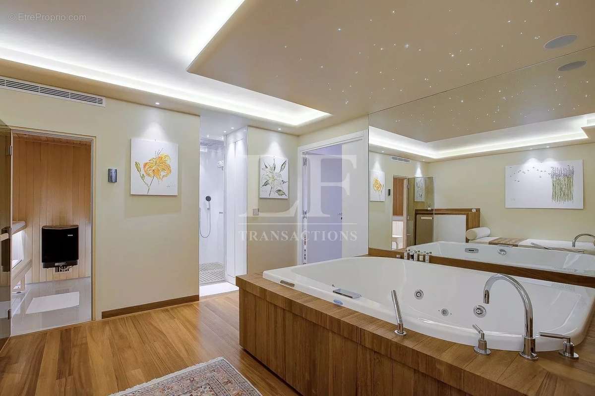 Maison à MOUGINS