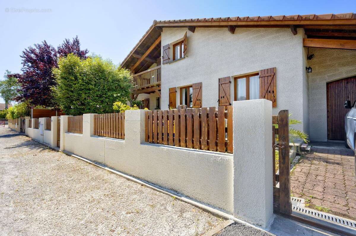 Maison à VILLENAVE-D&#039;ORNON