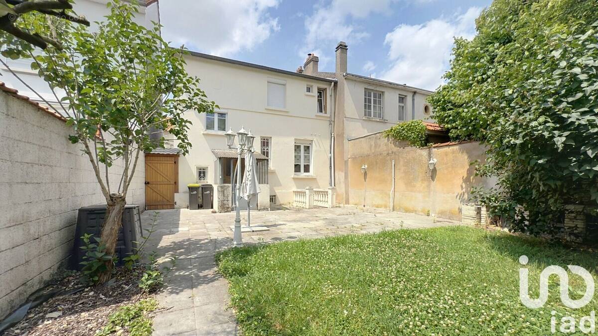 Photo 1 - Maison à MARLY