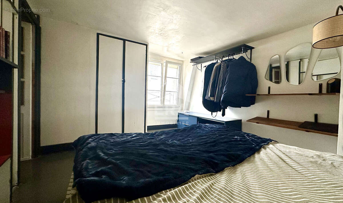Appartement à PARIS-10E