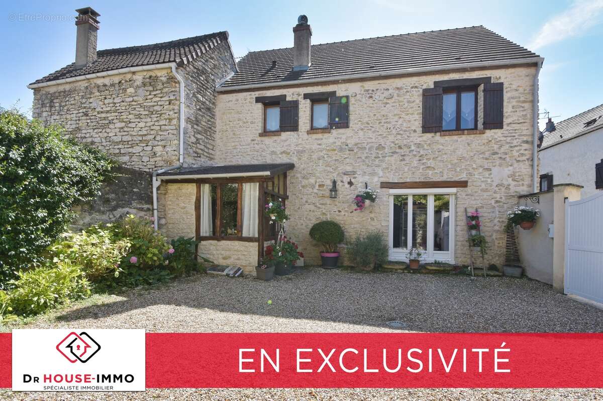 Maison à ISSOU