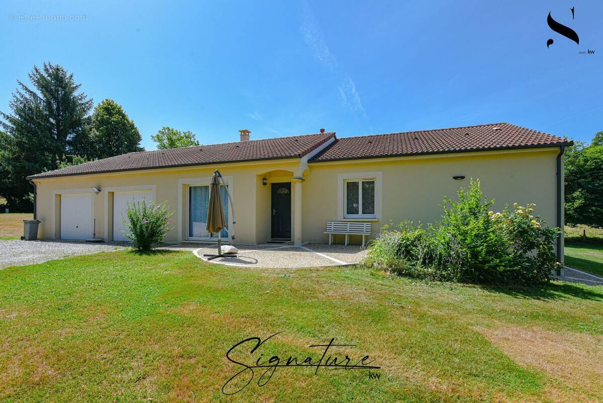 Maison à MAGNAC-BOURG