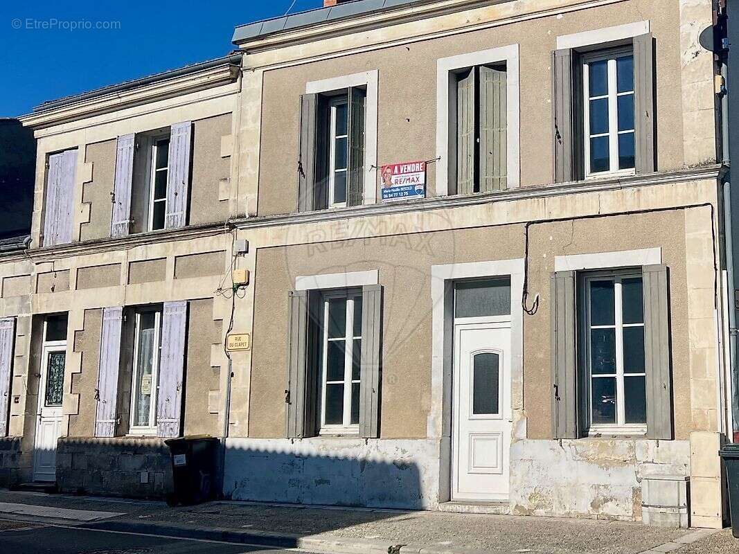 Maison à LES MATHES