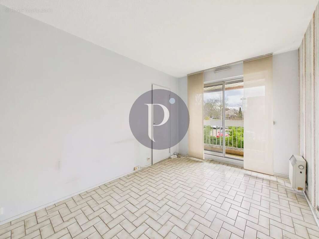 Appartement à VERRIERES-LE-BUISSON