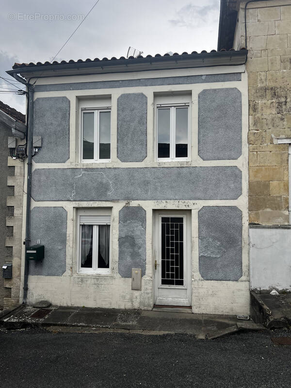 Maison à MIRAMBEAU