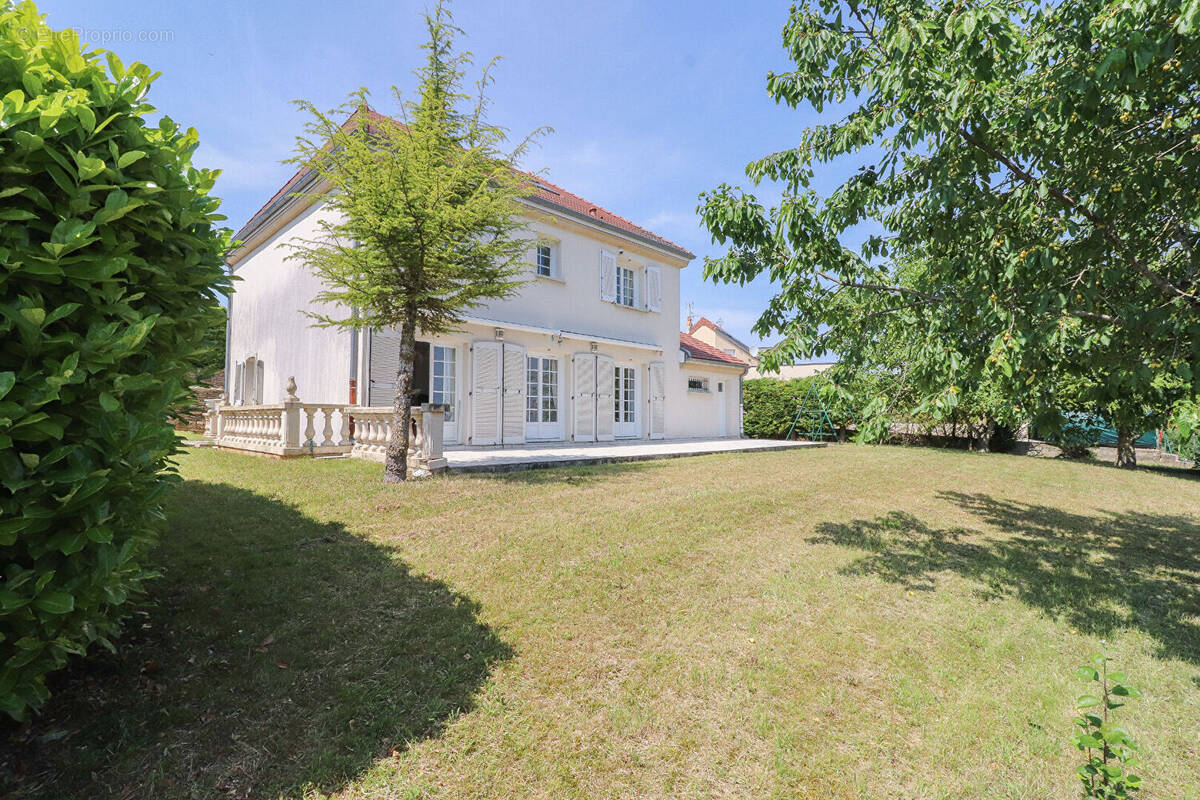 Maison à HAUTEVILLE-LES-DIJON