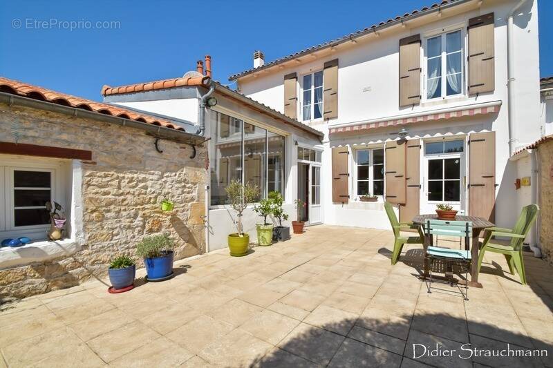 Maison à AIGREFEUILLE-D&#039;AUNIS