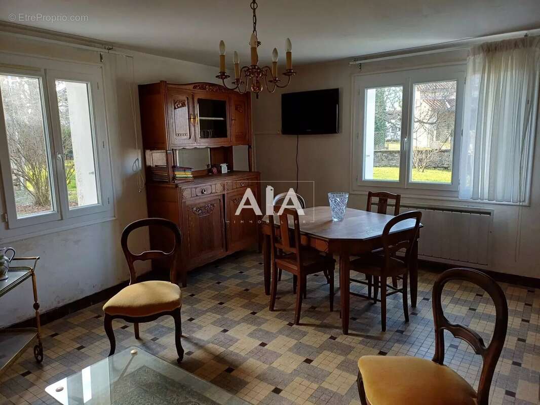 Maison à BENEST