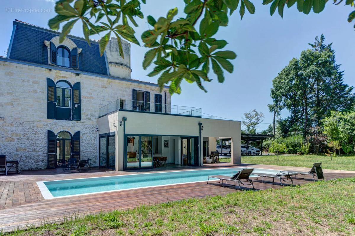 Maison à VILLENAVE-D&#039;ORNON