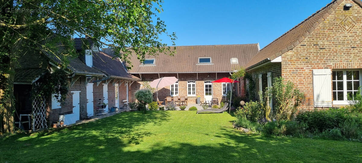 Maison à LA GORGUE