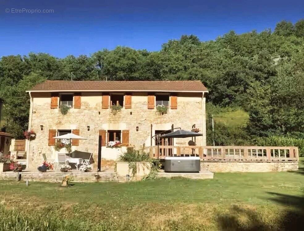 Maison à VILLENEUVE