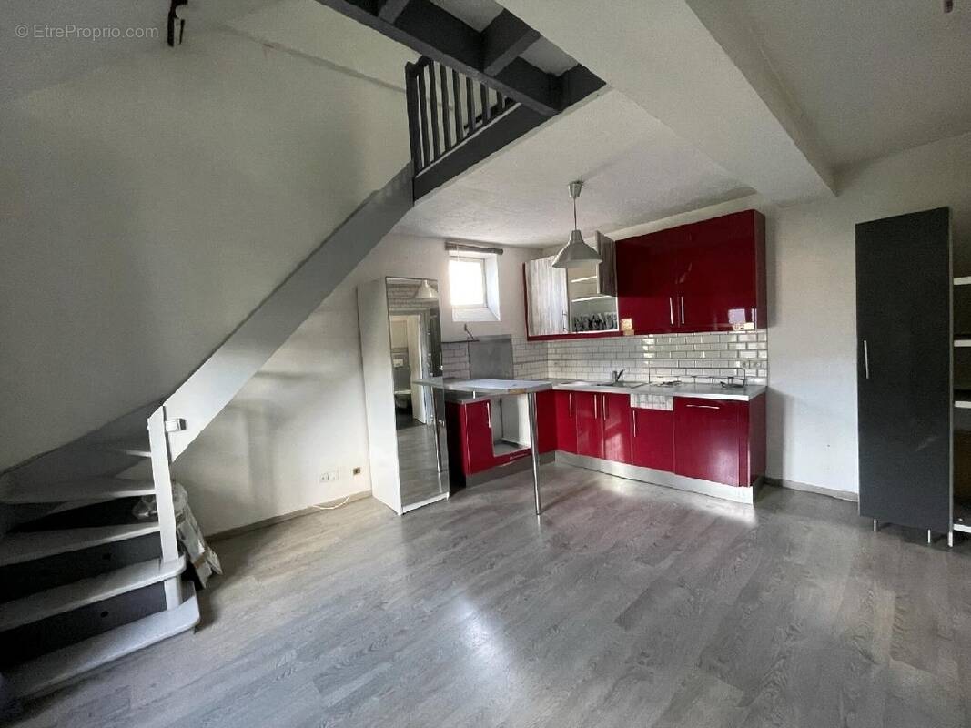 Appartement à NESLES-LA-VALLEE
