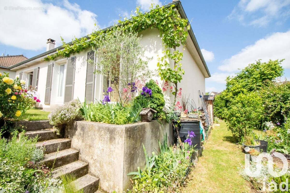 Photo 1 - Maison à BEYNES