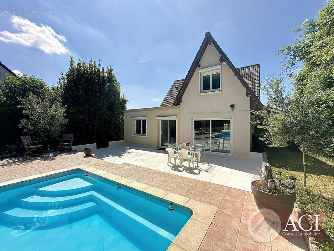 Maison à MONTMORENCY