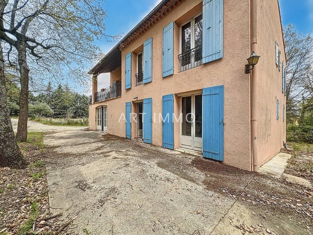 Maison à ROBION