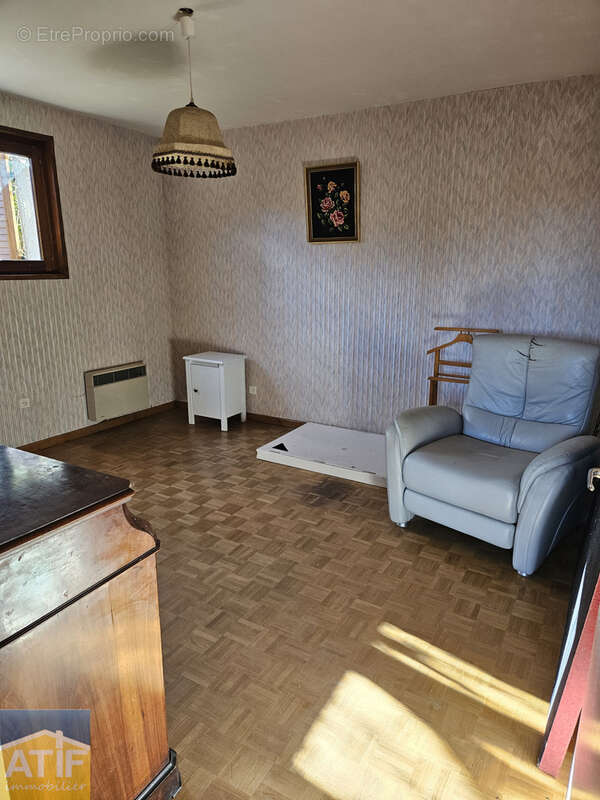 Maison à NOIRETABLE