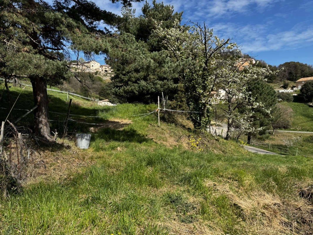 Terrain à VALS-LES-BAINS