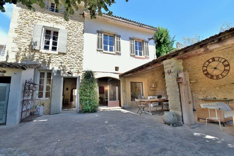 Maison à LOURMARIN