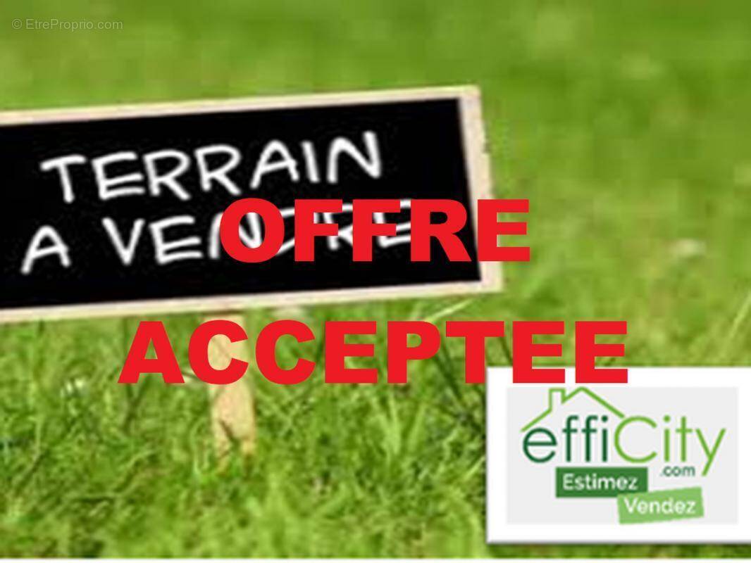Terrain à FLEAC