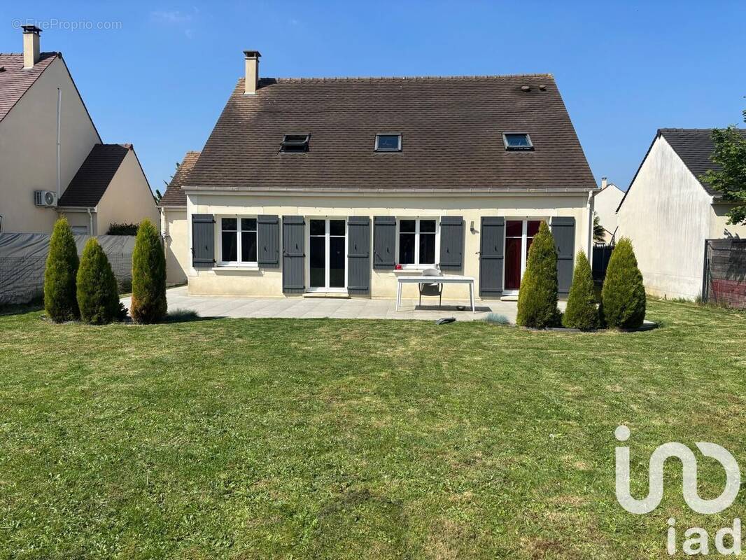 Photo 1 - Maison à SAINT-PIERRE-DU-PERRAY