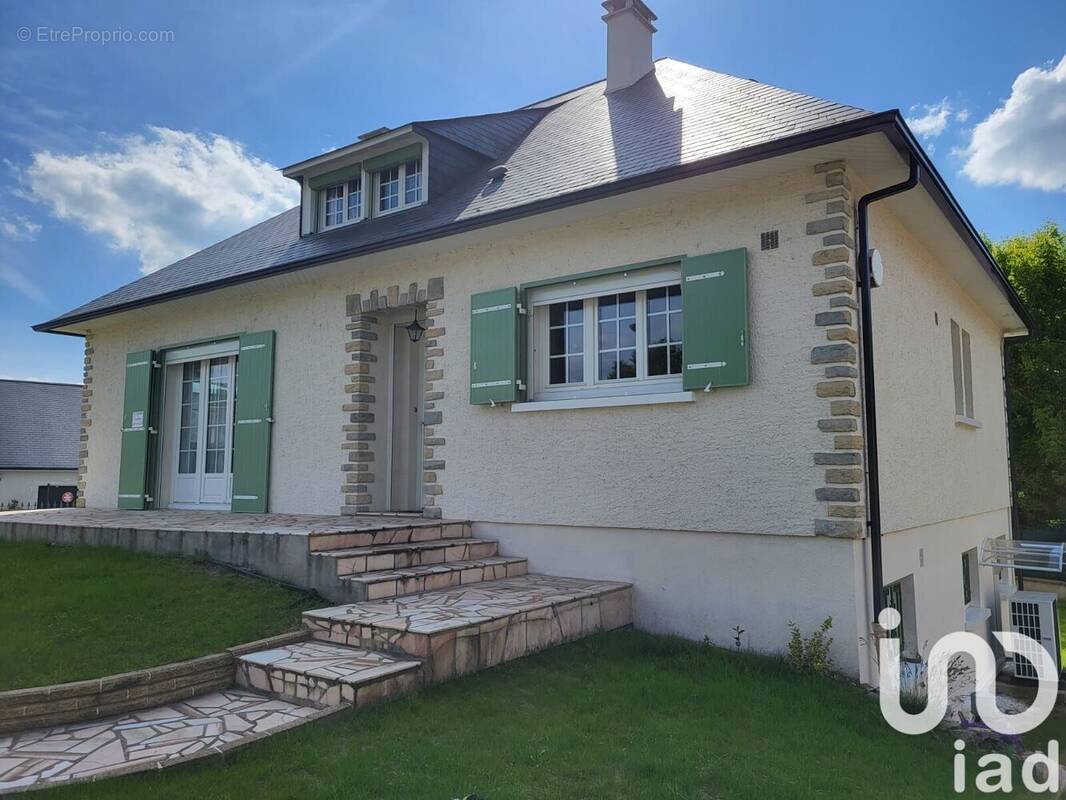 Photo 1 - Maison à LA CHARTRE-SUR-LE-LOIR