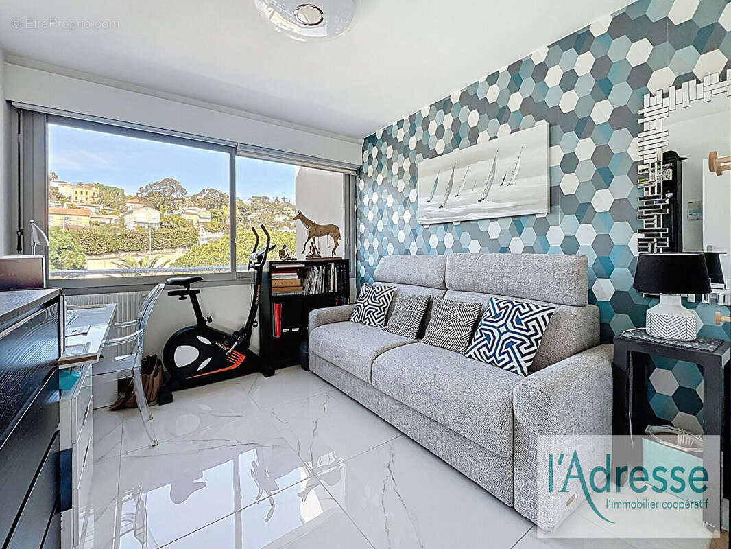 Appartement à VALLAURIS