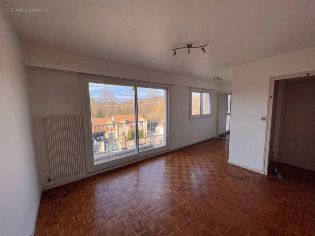 Appartement à EPERNON