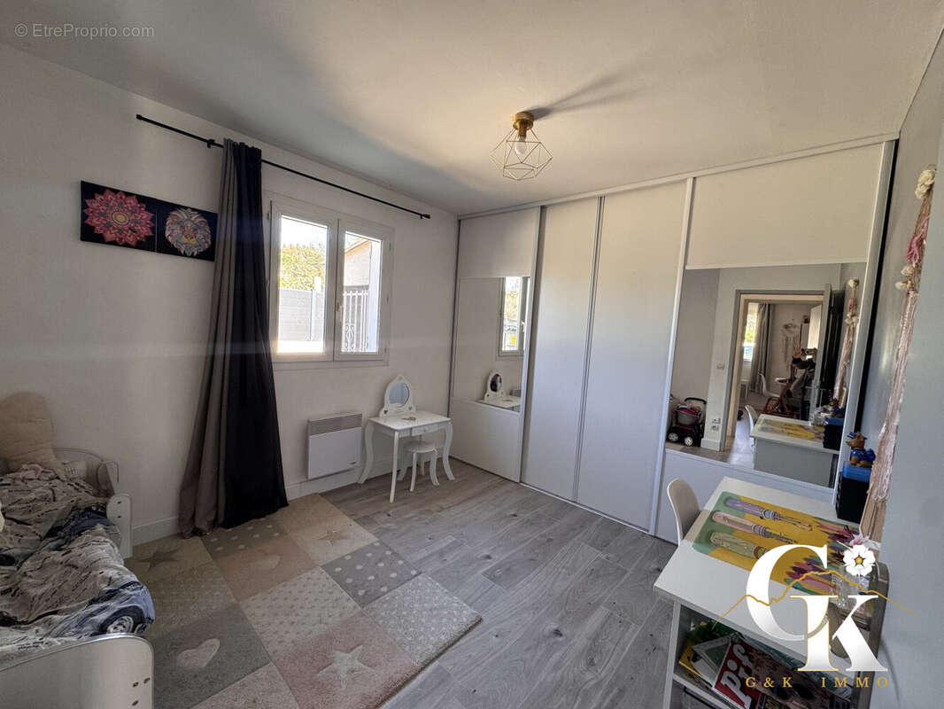 Maison à LE CASTELLET