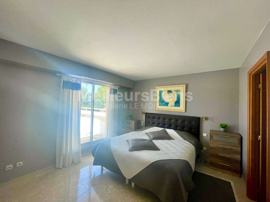 Appartement à LE CANNET