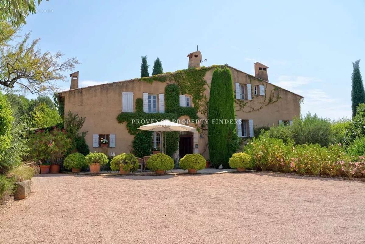 Maison à AUPS