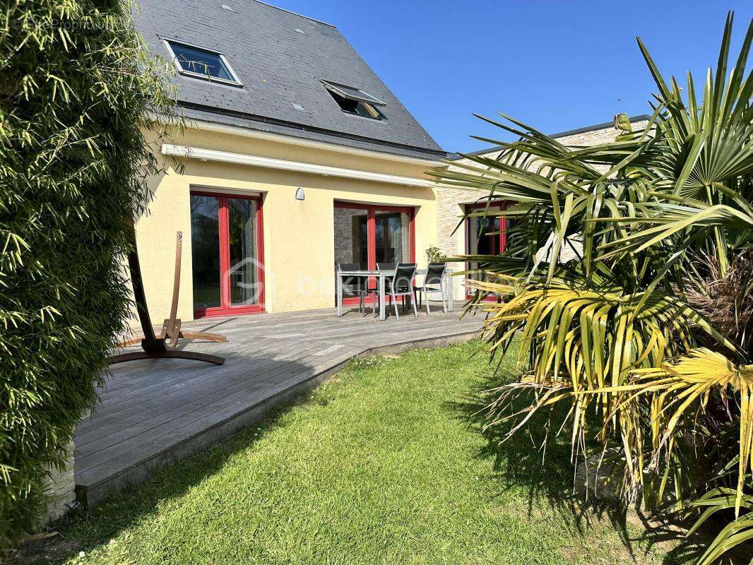 Maison à COLLEVILLE-SUR-MER