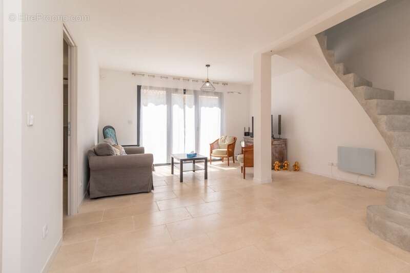 Maison à LE CASTELLET