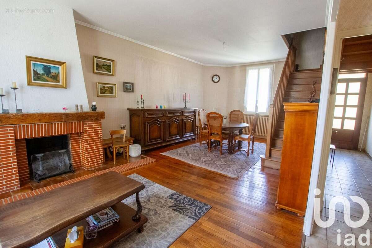 Photo 2 - Maison à LE BUGUE