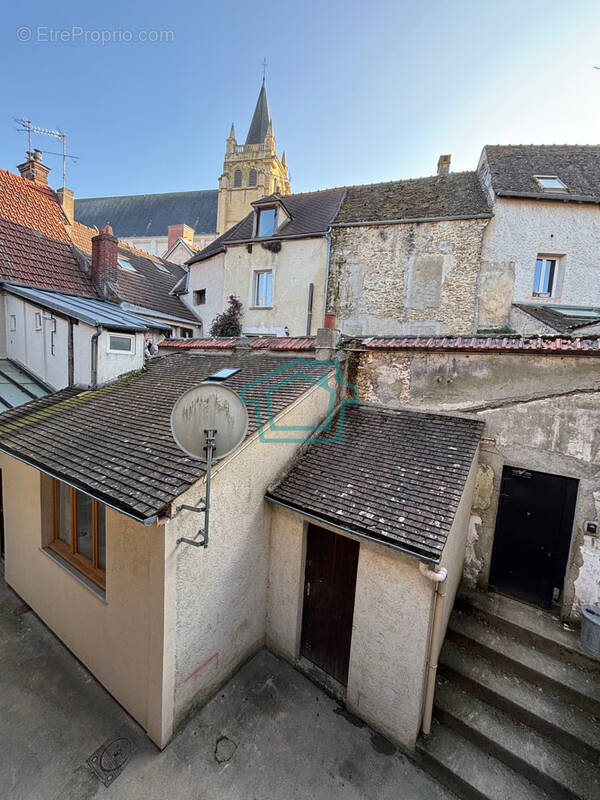 Maison à LA QUEUE-LES-YVELINES